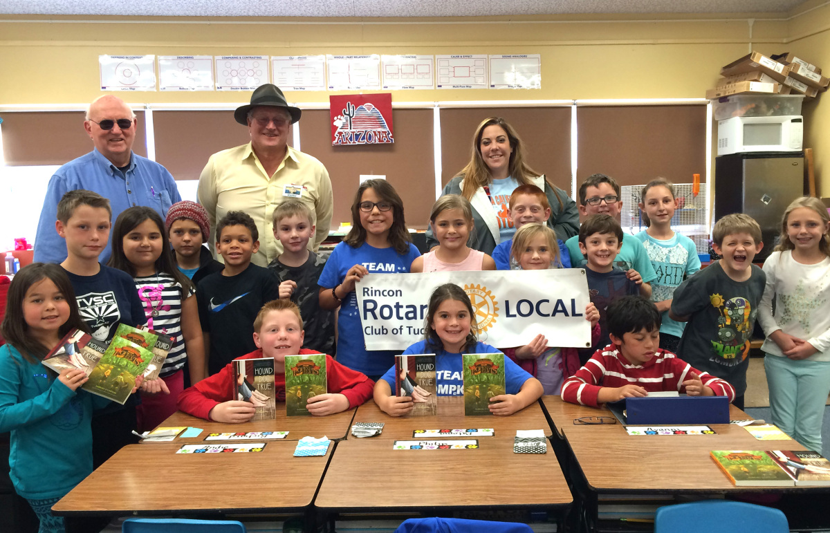 Rincon Rotary provides reading text sets for Agua Caliente Elementary